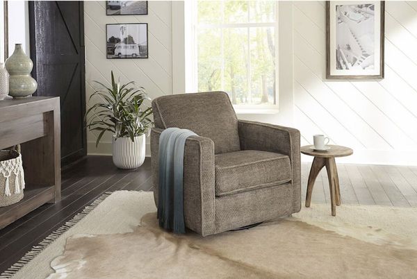 Styling a Swivel Chair Styling a Swivel Chair