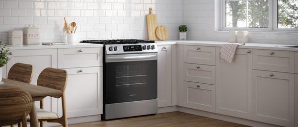 Frigidaire 30" Stainless Steel Slide In Gas Range