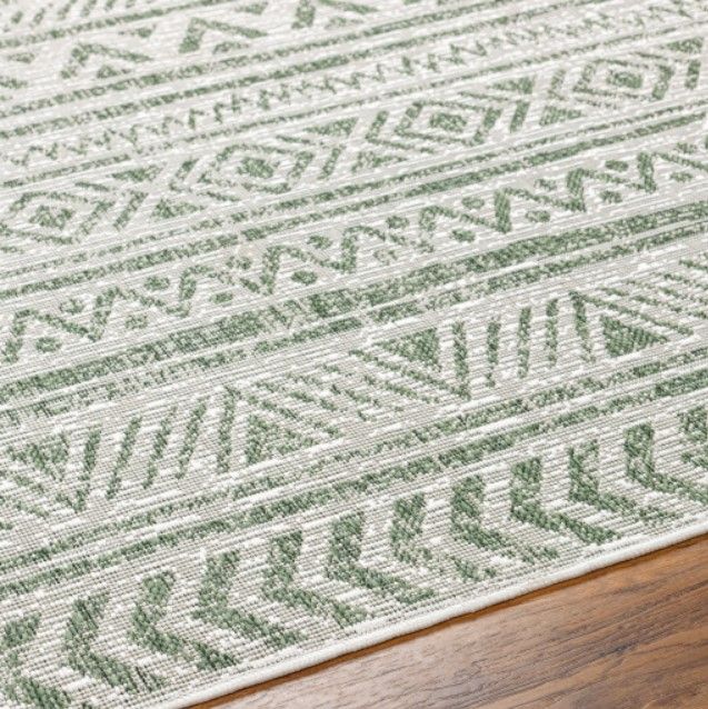 Surya Eagean Green 4'x6' Area Rug-1