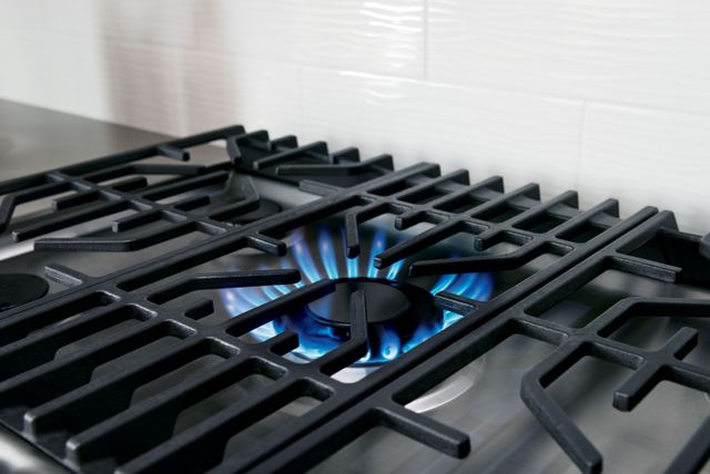 Frigidaire Professional® 30'' Stainless Steel Gas Cooktop-6