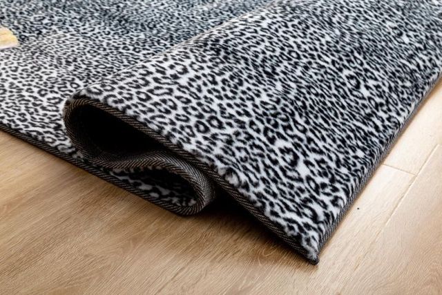 MDA Rugs Faux 5'x7' Style 1 Area Rug-4