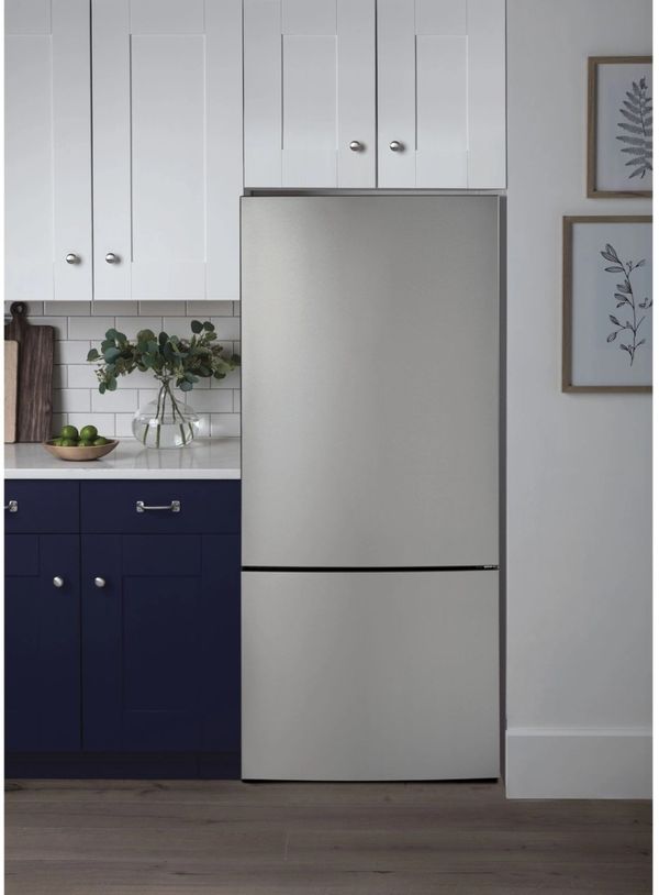 GE 31 in. 17.7 Cu. Ft. Stainless Steel Counter Depth Bottom Freezer Refrigerator