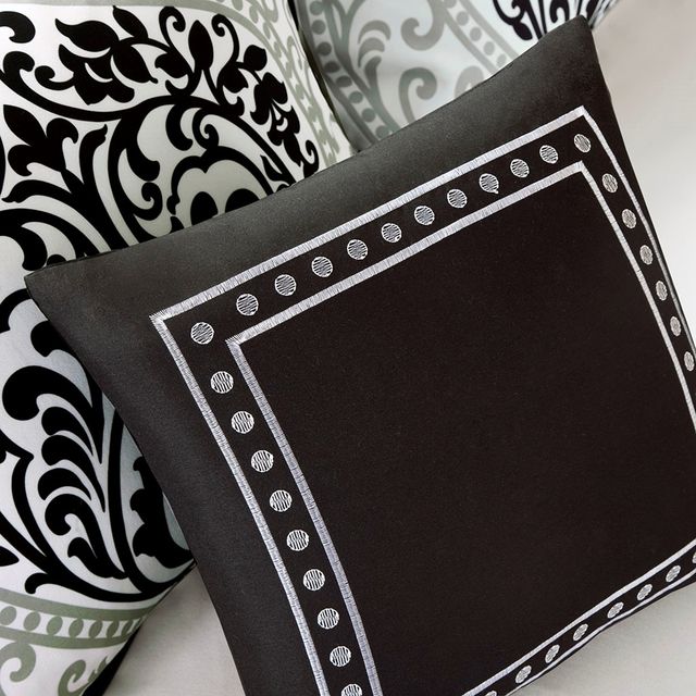 Olliix by Intelligent Design Senna Black Full/Queen  Comforter Set-4