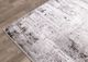Tapis Chorus gris, blanc et noir vielli 5'3" x 7'7" Kalora Interiors -5