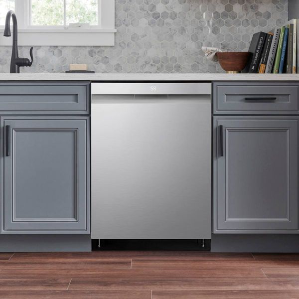 LG 24" PrintProof Stainless Steel Top Control Built In Dishwasher