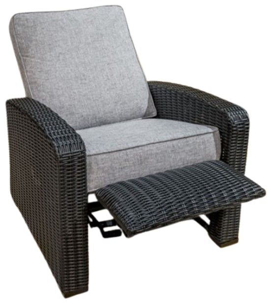 Beachcroft Outdoor Recliner - Black/Light Gray