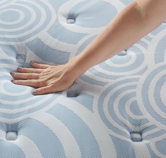 Serta® Perfect Sleeper® Renewed Relief™ 12" Hybrid Plush Tight Top King Mattress in a Box-2