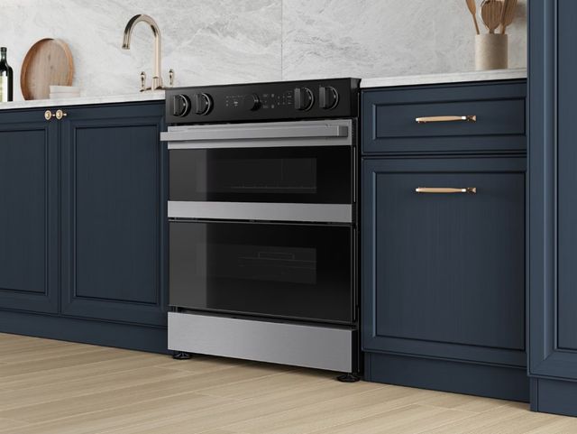 Samsung Bespoke 30-Inch Fingerprint Resistant Stainless Steel Slide-In Electric Range Samsung Bespoke 30-Inch Fingerprint Resistant Stainless Steel Slide-In Electric Range