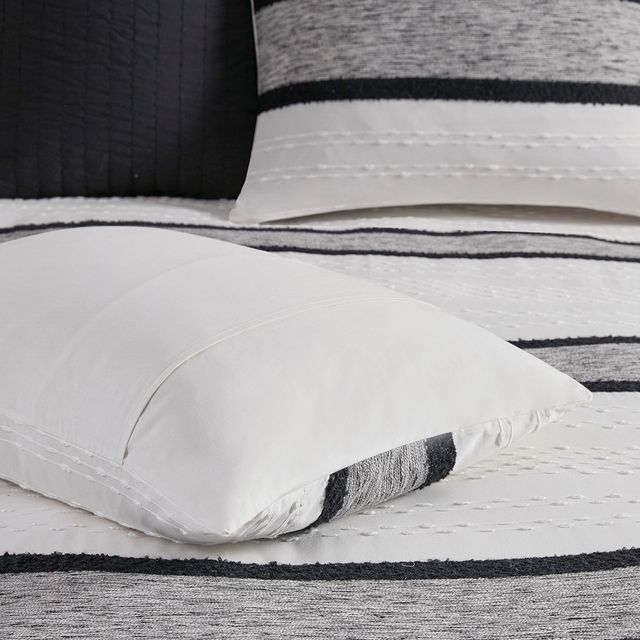 Olliix by INK+IVY Cole 3 Piece Cotton Jacquard Black and White King/California King Comforter Set-2