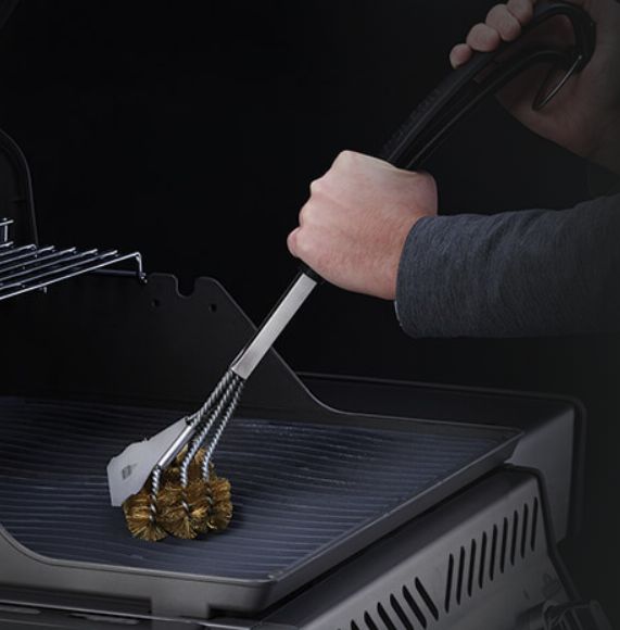 Brosse à Barbecue Napoleon 3 Rangs Acier Inoxydable Avec Grattoir - Nettoyage Profond Des Grilles