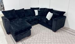 Classic Furniture Sectional with Ottoman in Bliss Black