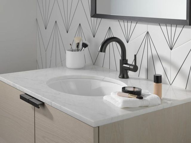 Delta Trinsic® Matte Black Single Handle Lever Pull-Down Bathroom Faucet with Drain-3