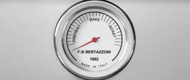 Bertazzoni Master Series 36" Bianco Matt Pro Style Gas Range-3