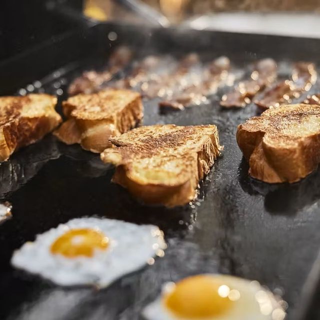 Weber® Slate® 3-Burner Black Natural Gas Freestanding Griddle-4