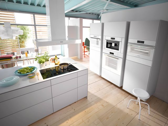 Miele ESW 6214 24" Brilliant White Handleless Warming Drawer-1