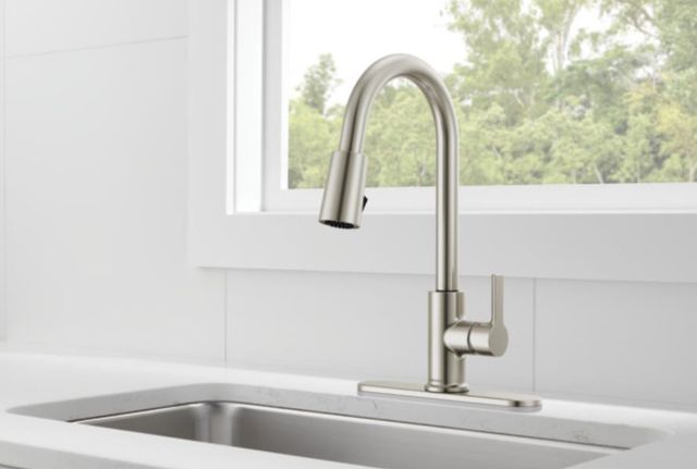 Peerless Flute™ Stainless Single Handle Pull-Down Kitchen Faucet-1