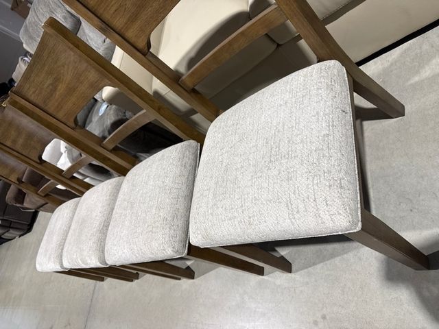 Clearance Signature Design by Ashley® Set of 4 Cabalynn Light Brown/Oatmeal Dining Side Chair-1
