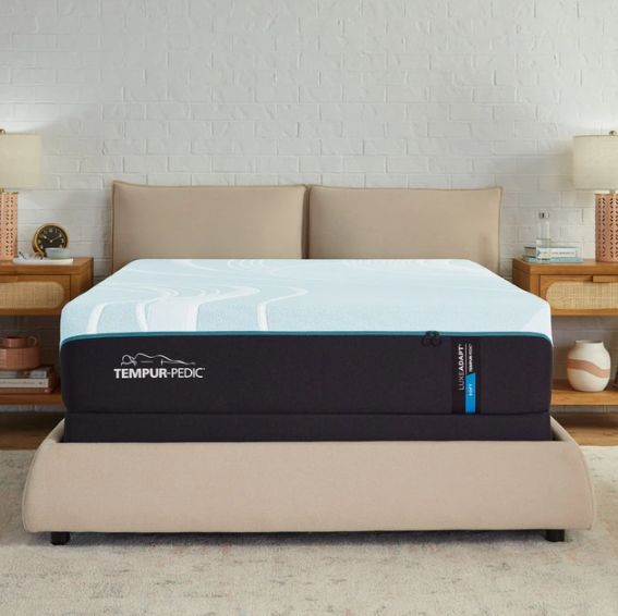 Tempur-Pedic® TEMPUR-LuxeAdapt® 13" TEMPUR-Material™ Soft Smooth Top Queen Mattress-1