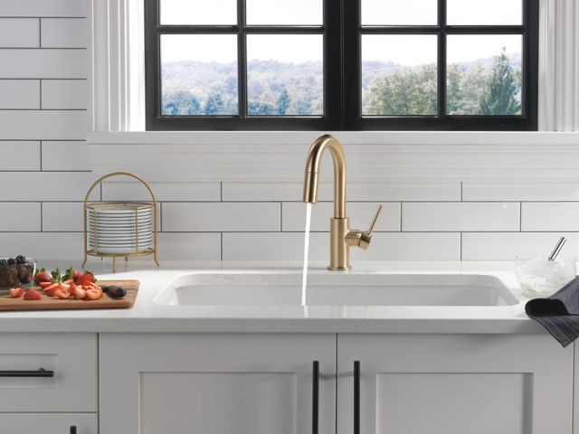 Delta Trinsic® Champagne Bronze Single Handle Pull-Down Bar/Preparation Faucet-3