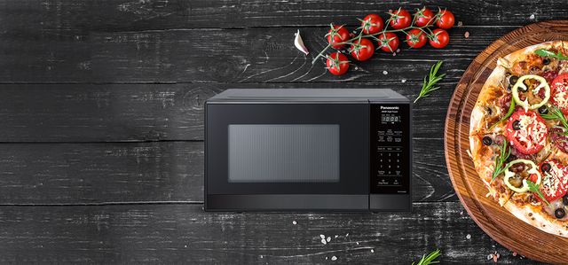 Panasonic 0.9 Cu. Ft. Black Compact Countertop Microwave-3
