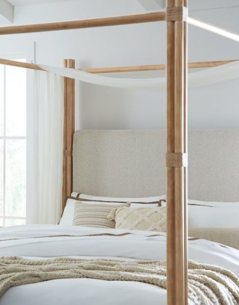 Hooker® Furniture Retreat Dune King Upholstered Canopy Bed-3