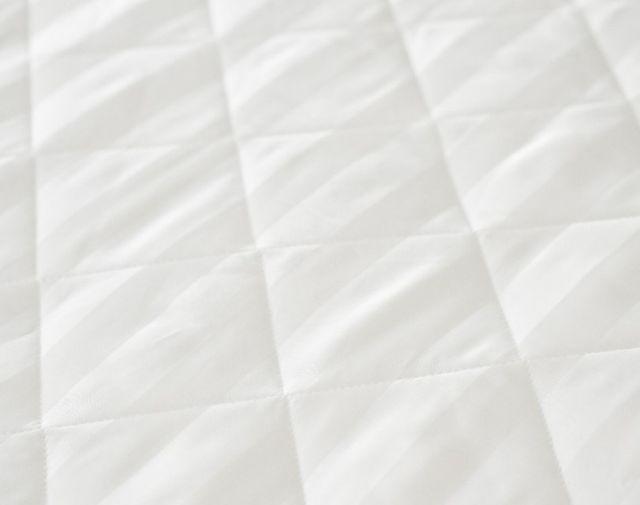 Cariloha White Twin XL Quilted Mattress Protector-1