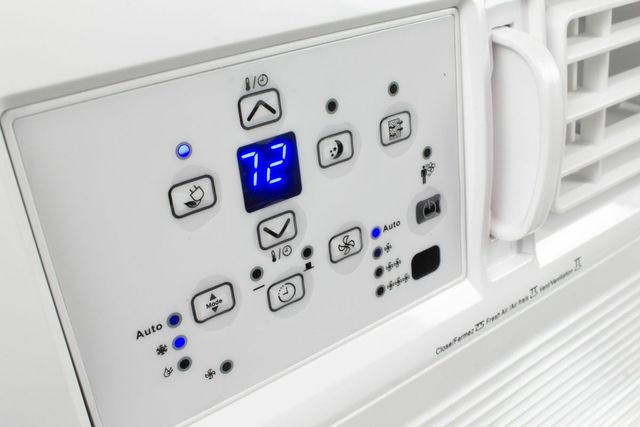 Danby® 25000 BTU White Window Mount A/C-2