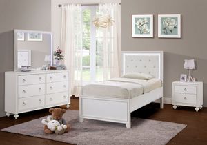 Bella White 4-Pc Full Panel Bedroom set