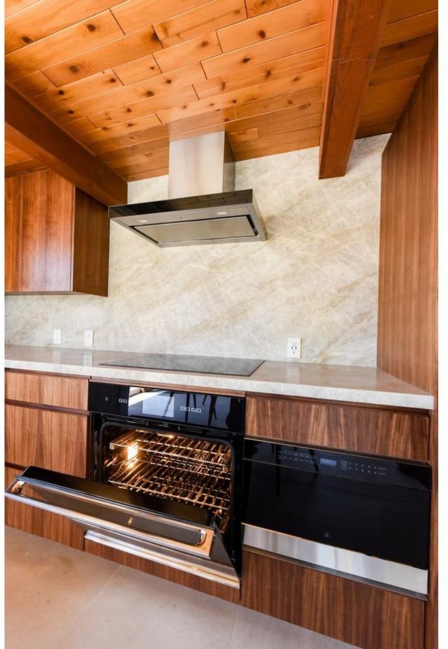JennAir® 30" Stainless Steel Wall Ventilation-1