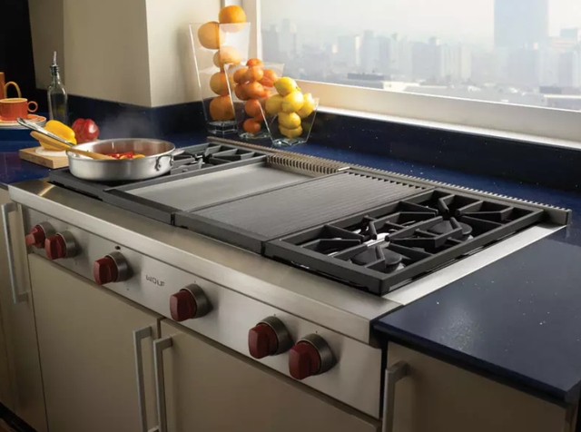Wolf® 48" Pro Style Natural Gas Rangetop-1