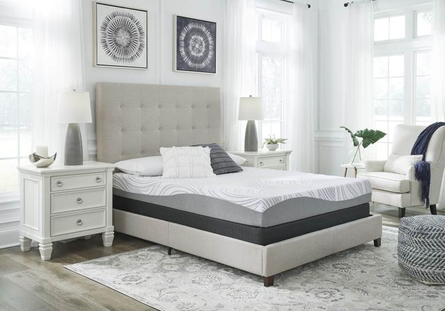 Sierra Sleep® By Ashley 8" Memory Foam Firm Queen Mattress in a Box-7
