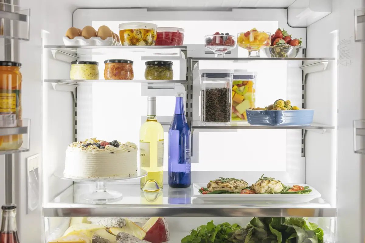 Thermador Masterpiece French Door Refrigerator - Thumbnail 4
