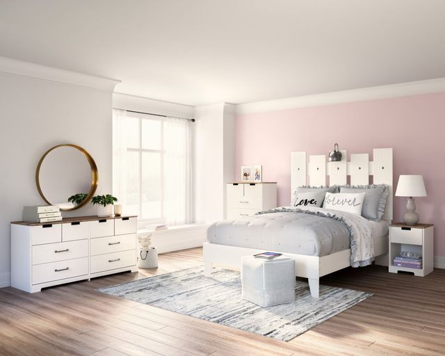 Signature Design by Ashley® Vaibryn White Full Panel Platform Bed-3