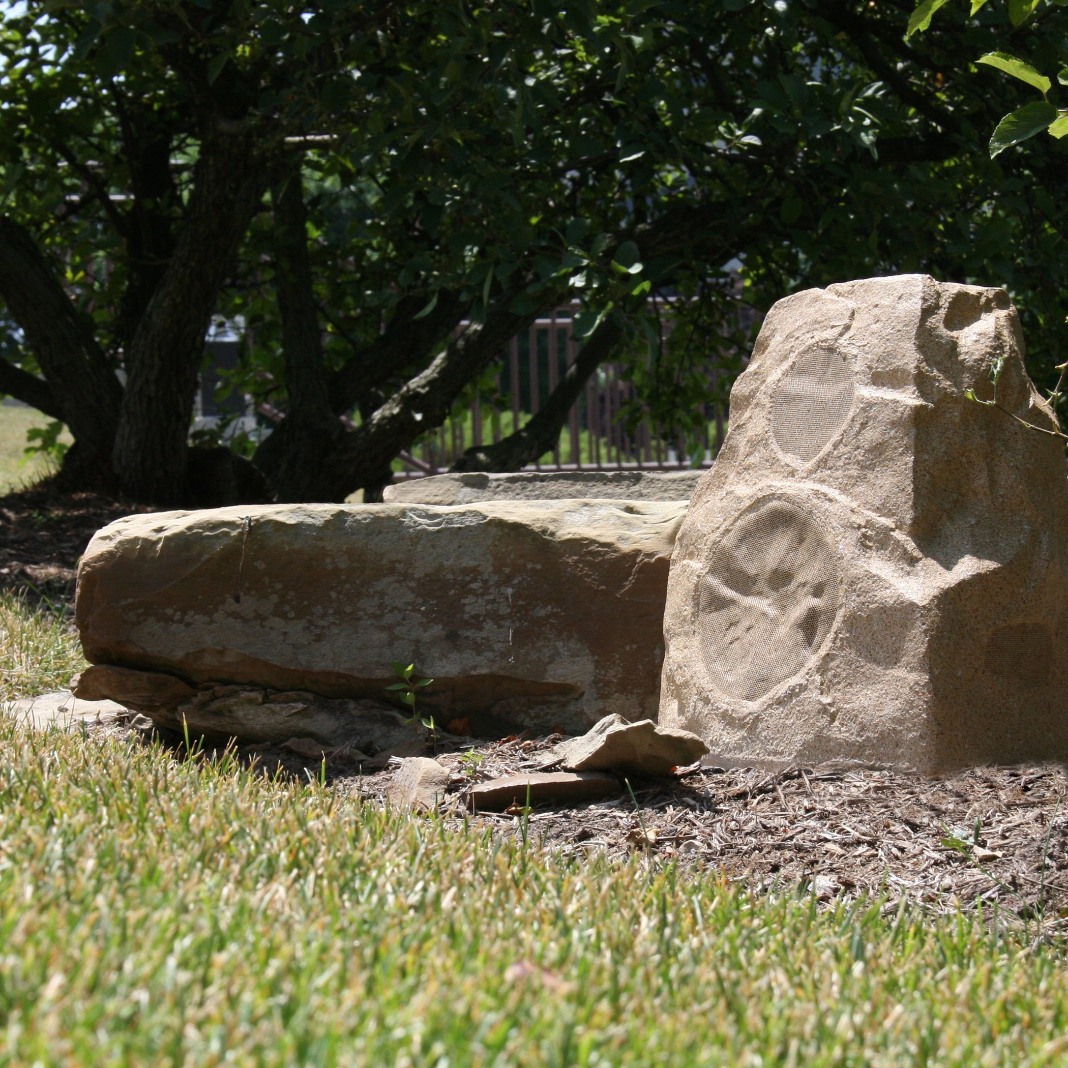 Klipsch 6.5" Sandstone Outdoor Speaker - Thumbnail 4