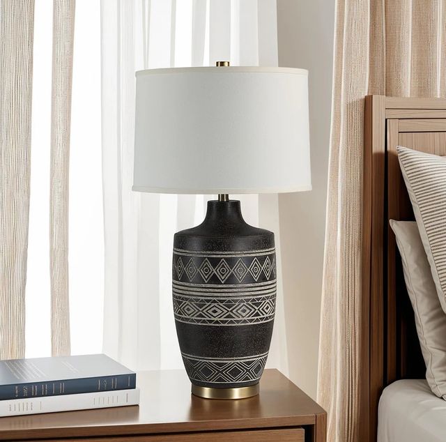 Renwil® Everren Ceniza Black Table Lamp-1