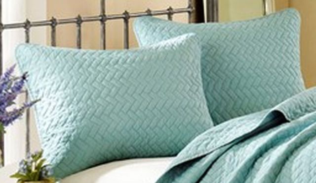Olliix by Hampton Hill Sky Queen Velvet Touch Coverlet Set-1