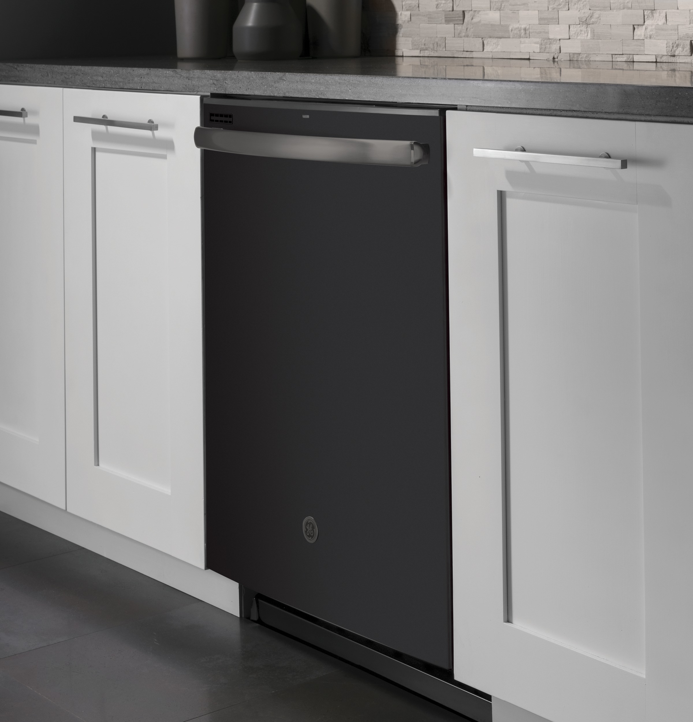 Shops ge profile black slate dishwasher