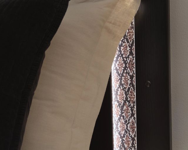 Signature Design by Ashley® Brizmore Black King Panel Bed-4
