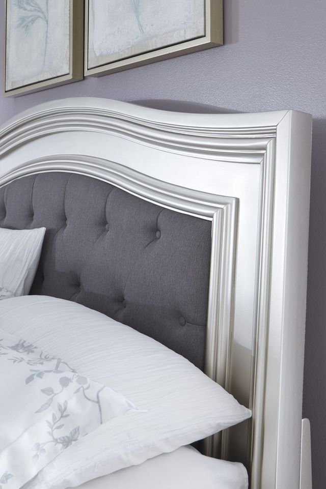 Signature Design by Ashley® Coralayne Silver California King Panel Bed-2