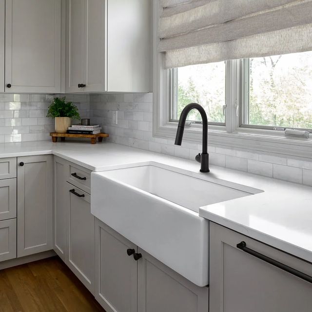 ZLine Autograph Edition Gemini Matte Black Touchless Kitchen Faucet-4