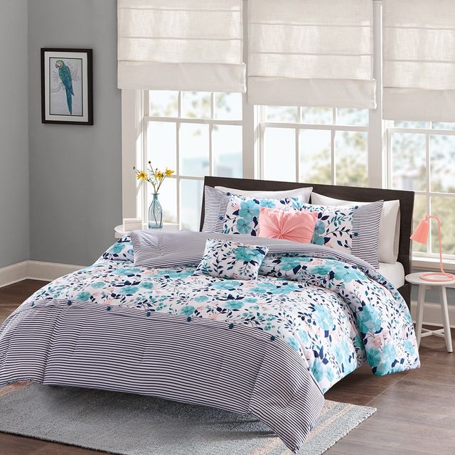 Olliix by Intelligent Design Delle Blue Twin/Twin XL Reversible Comforter Set-0