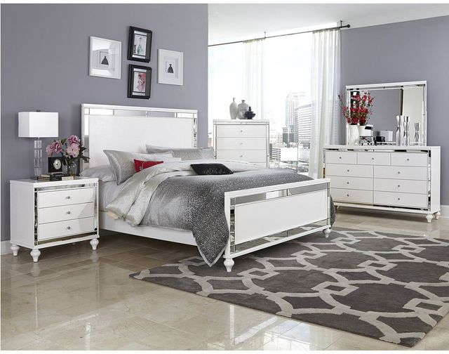 Mazin Furniture Alonza Metallic White Queen Panel Bed-1