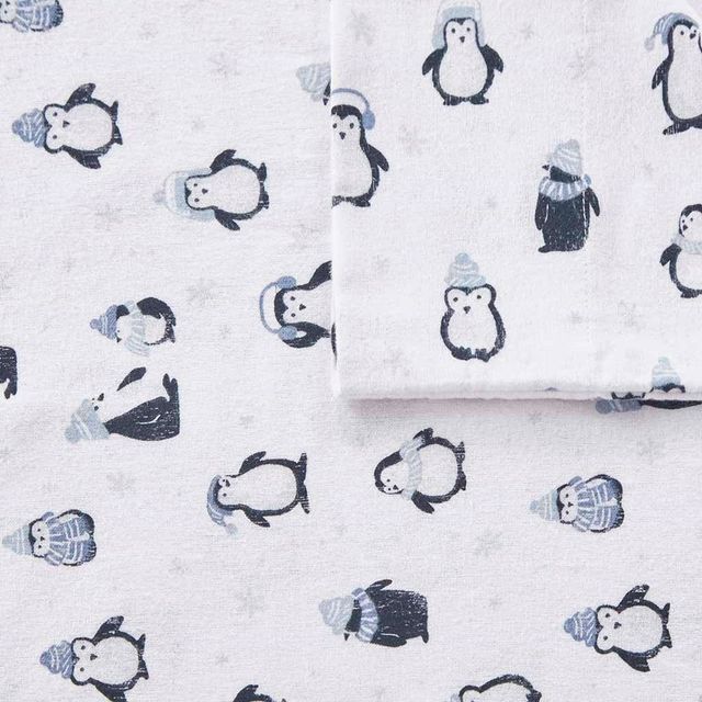 Olliix by Intelligent Design Blue Penguins Queen Cozy Soft Cotton Novelty Print Flannel Sheet Set-2