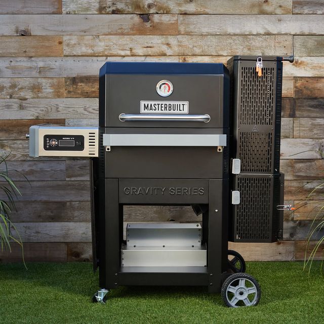 Gravity Series™ 800 Digital Charcoal Griddle + Grill + Smoker-1