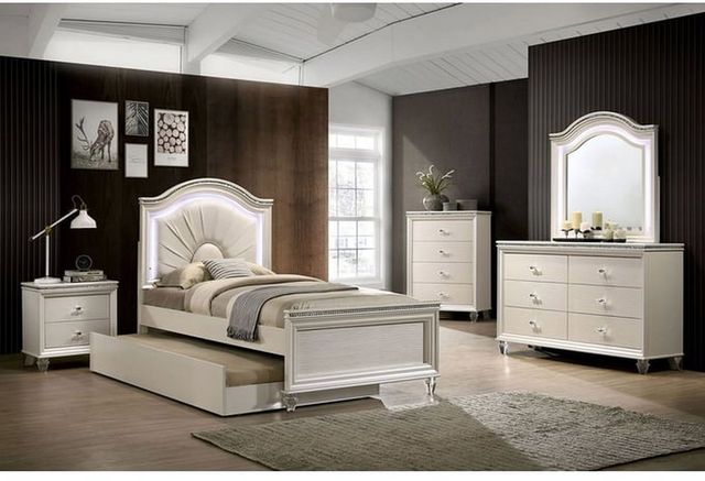 Furniture of America® Allie Pearl White Chest-1