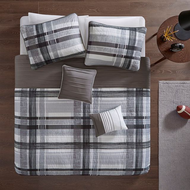 Olliix by Intelligent Design Rudy Black Full/Queen Plaid Reversible Coverlet Set-1