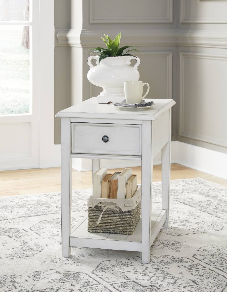 トールペイント「Table Collection」 Kanwyn Storage Bedroom Set by Signature Design by Ashley, 1