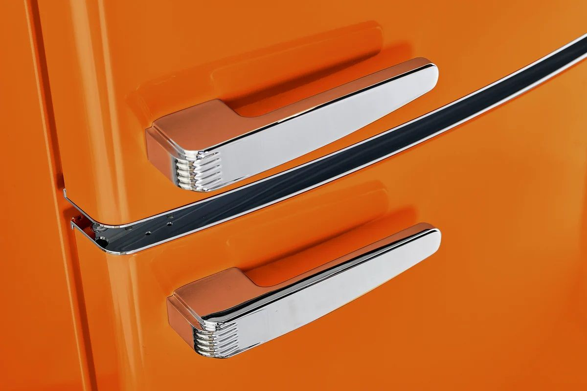 Unique® Appliances Classic Retro 24