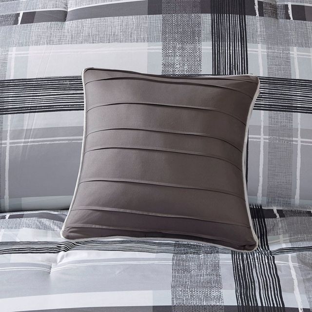 Olliix by Intelligent Design Rudy Black Full/Queen Plaid Comforter Set-4