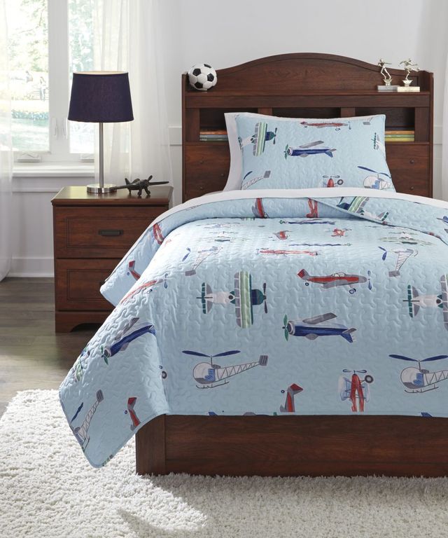 Signature Design by Ashley® McAllen Twin Quilt Set-2